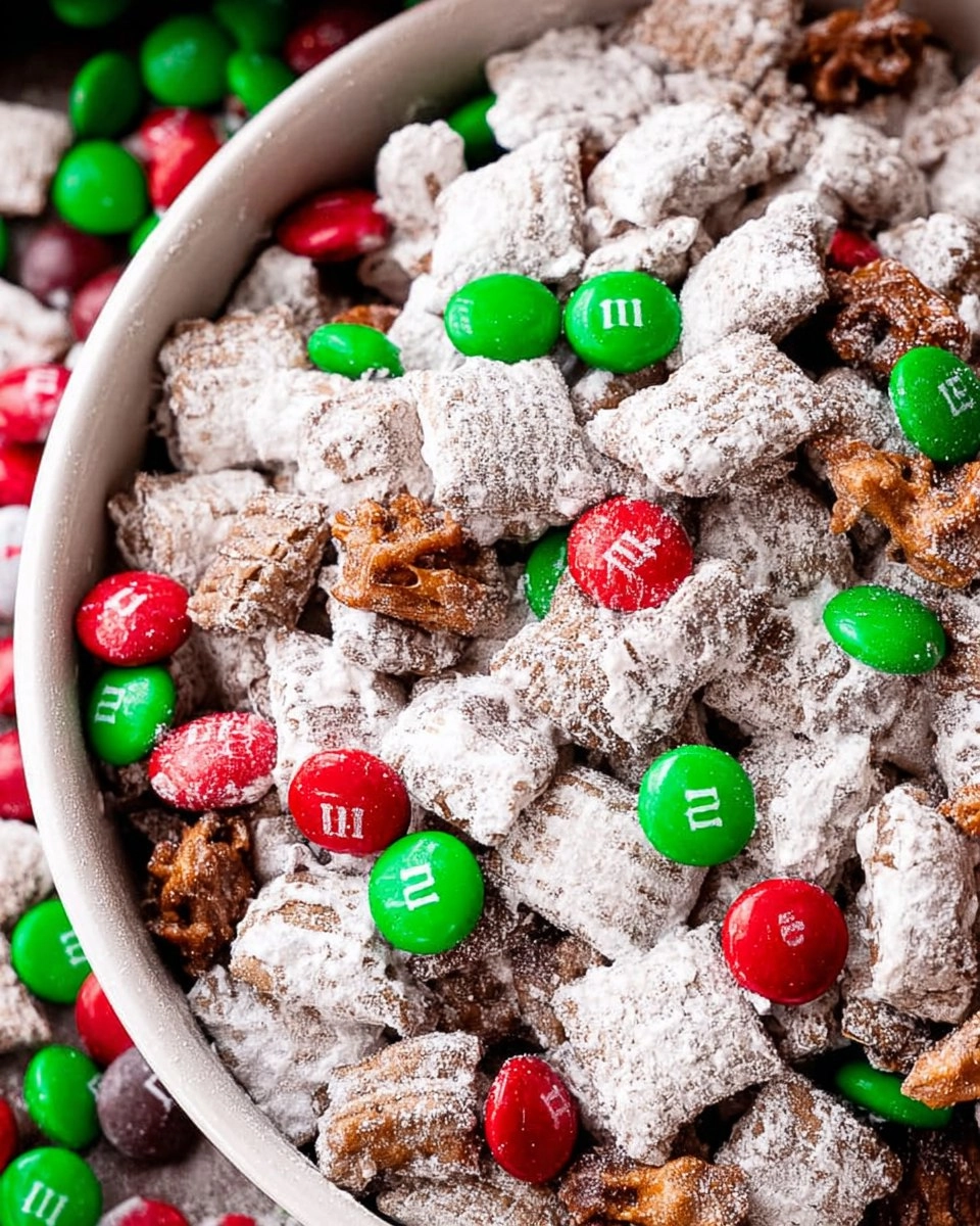 Reindeer-Food-Recipe-Christmas-Puppy-Chow-Recipe