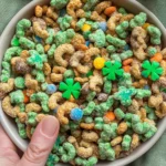 Leprechaun-Snack-Mix-Sweet-Salty-St.-Patricks-Party-Mix-Recipe